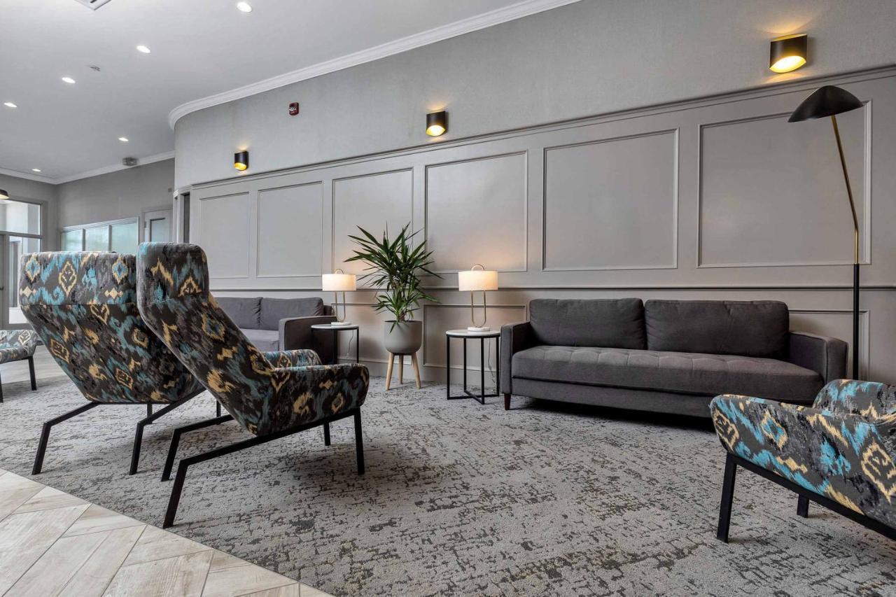 Sandman Hotel Grande Prairie Exteriör bild