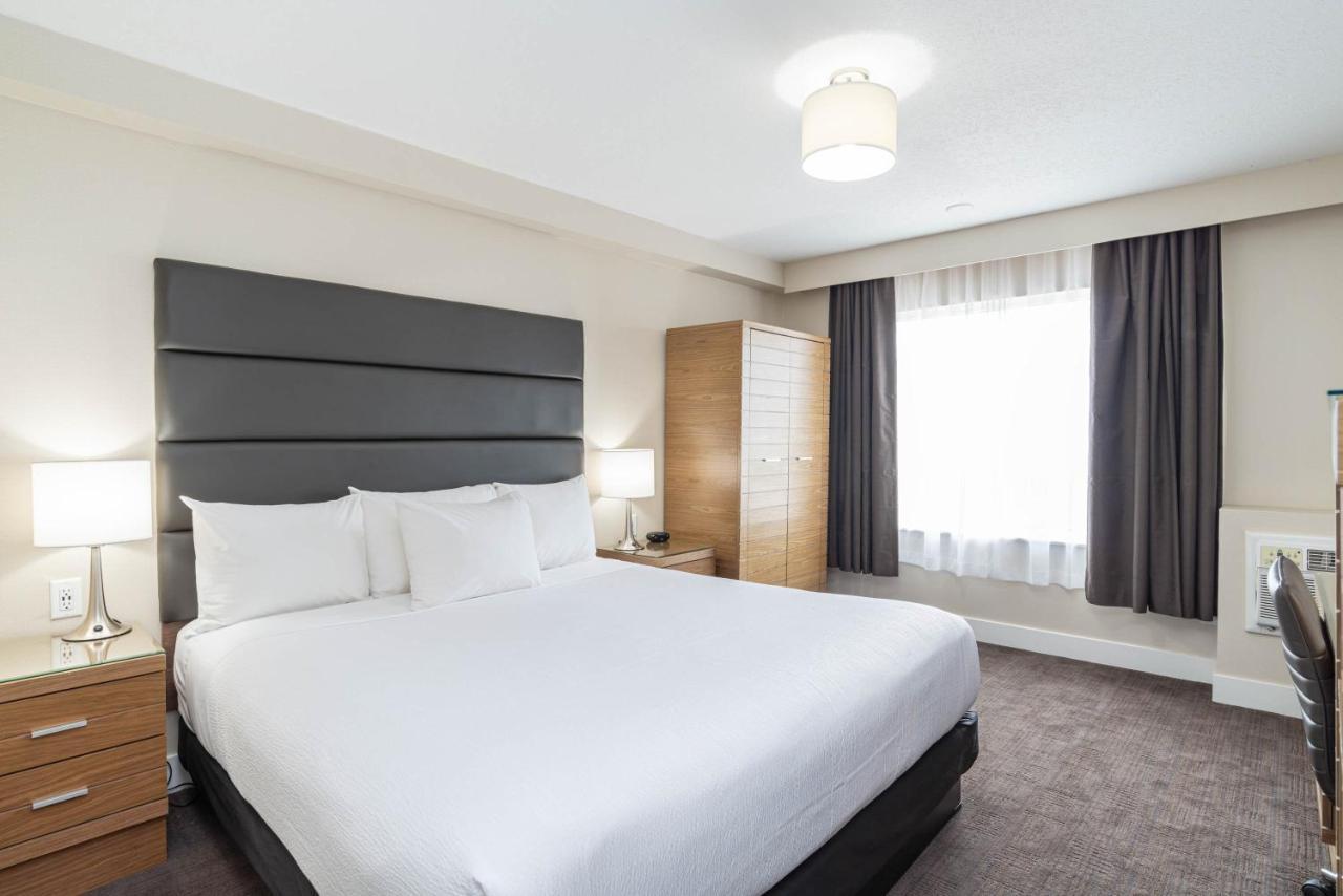 Sandman Hotel Grande Prairie Exteriör bild