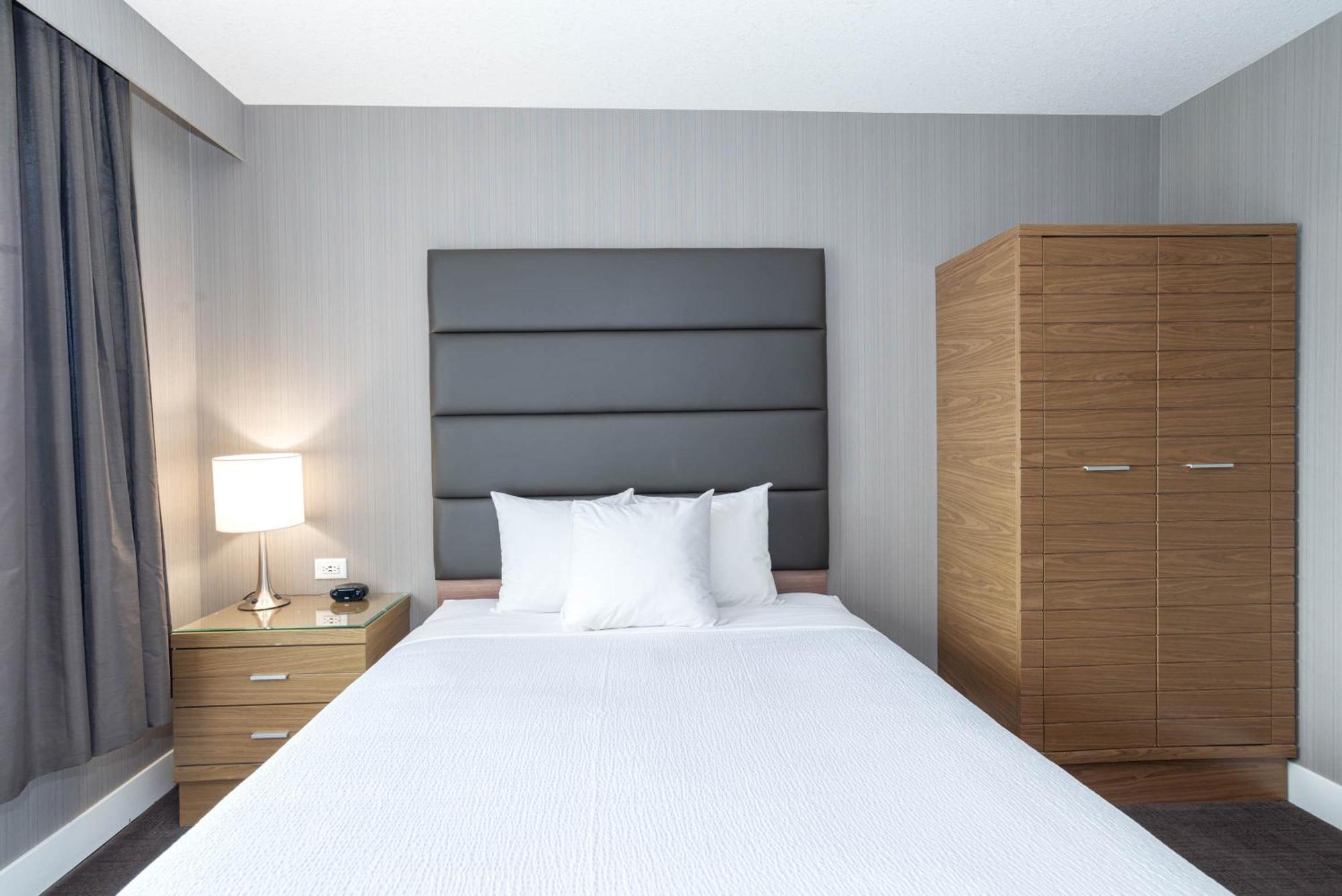 Sandman Hotel Grande Prairie Exteriör bild