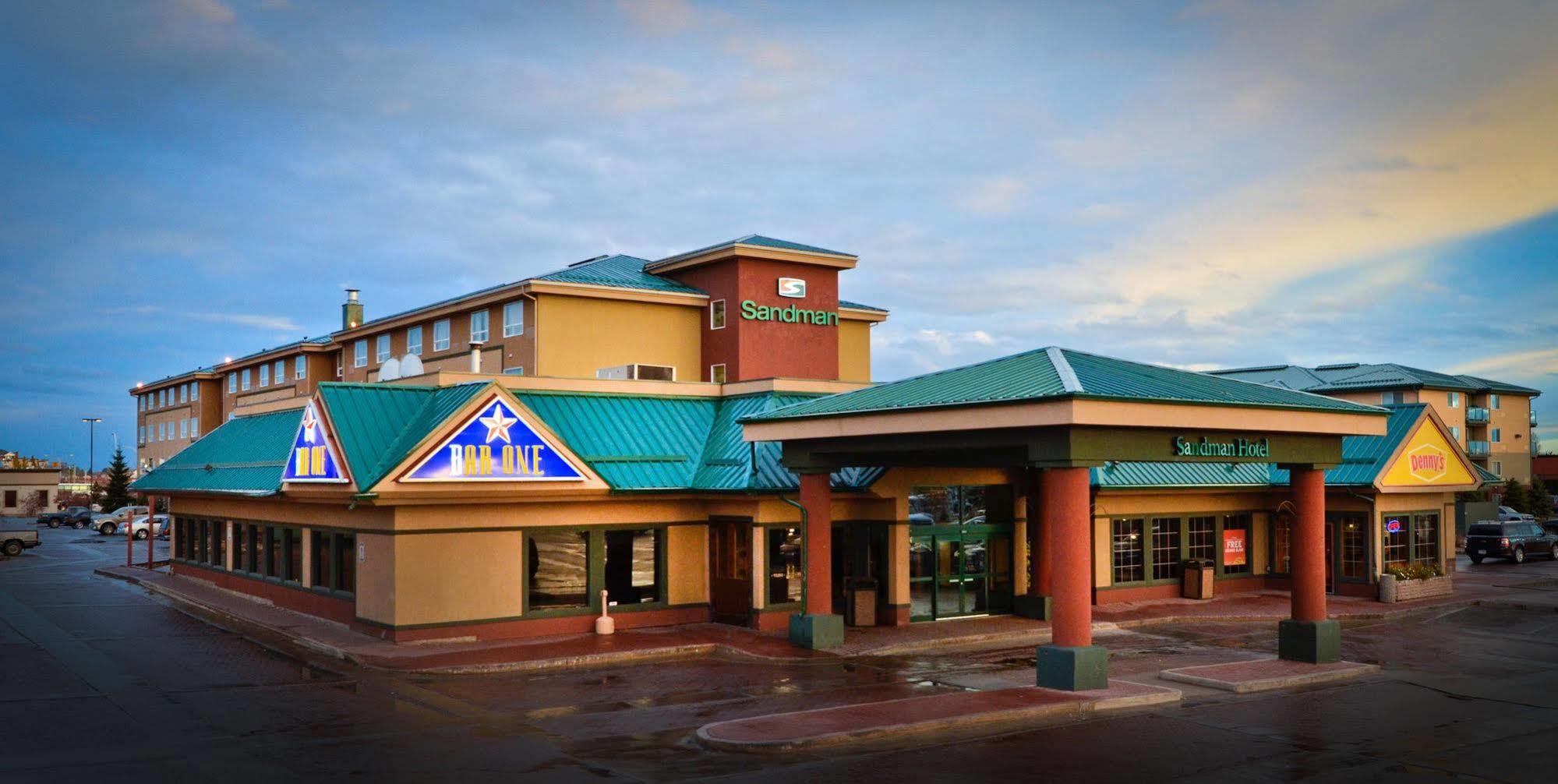 Sandman Hotel Grande Prairie Exteriör bild